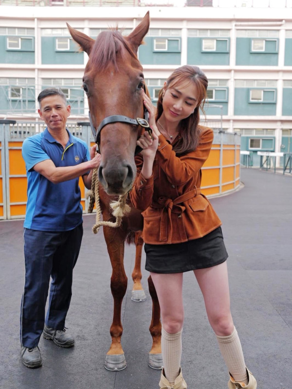 前港姐冠軍升呢馬主4個月後即拉頭馬 愛駒爆冷14倍贏7位數獎金好腳頭