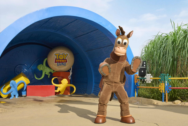 香港迪士尼樂園門票優惠！2人同行慳高達$470 再送餐飲/購物優惠券！全新開運福袋送獨家系列Duffy與好友公仔！