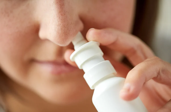 通鼻塞只需20秒？Threads瘋傳「夾腋下」奇招自救！醫生揭科學原理：有1點要注意