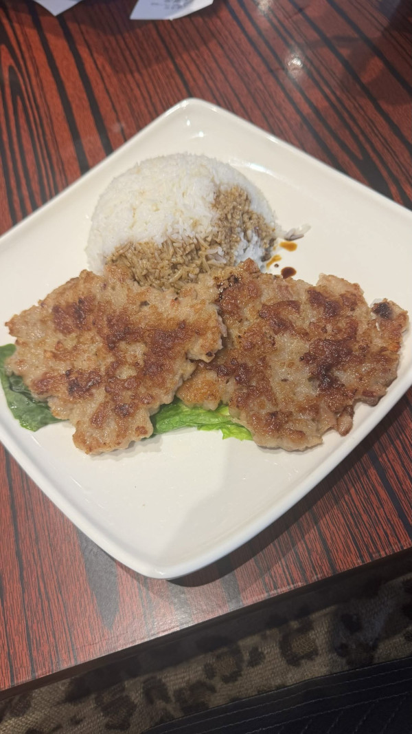 肉餅飯變流量密碼！元朗大寶冰室逆市開分店　網民列3大隱憂：恐成熱潮錯覺犧牲品