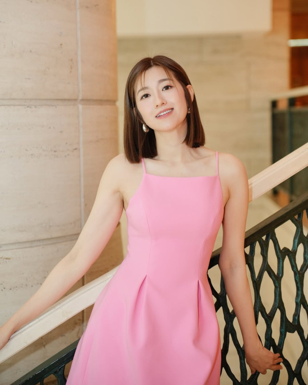 陳自瑤一炮過狂晒8張純天然童年照 15歲厚重瀏海青澀曝光！唯一變化震驚網民