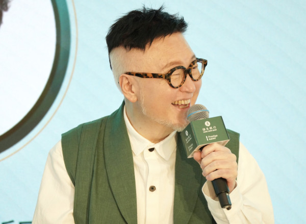 香港小巴退役殺入非洲？坦桑尼亞港人野生捕獲 網民熱議：呢個牌子超耐用