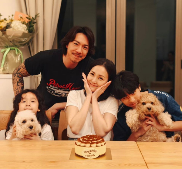 張繼聰謝安琪結婚19週年愛的宣言超肉麻 寵妻界天花板閃盲網民：冇人贏到你