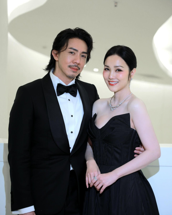 張繼聰謝安琪結婚19週年愛的宣言超肉麻 寵妻界天花板閃盲網民：冇人贏到你