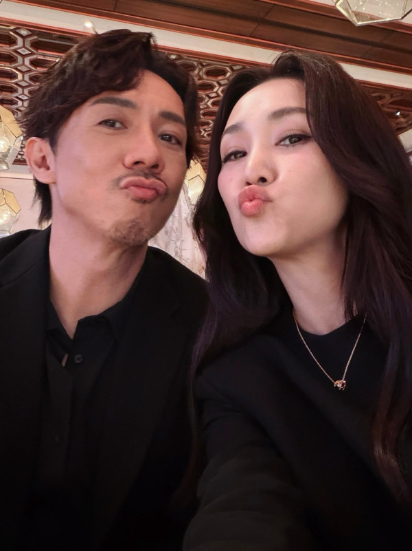 張繼聰謝安琪結婚19週年愛的宣言超肉麻 寵妻界天花板閃盲網民：冇人贏到你