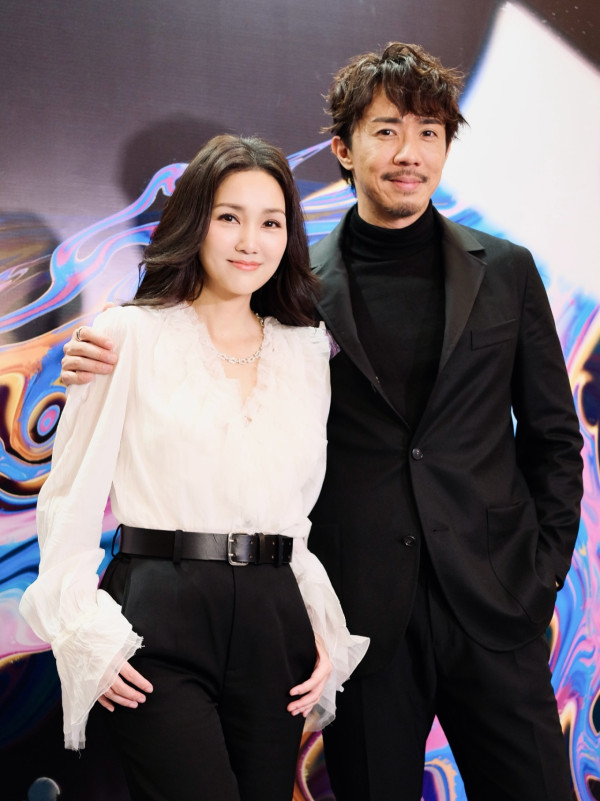 張繼聰謝安琪結婚19週年愛的宣言超肉麻 寵妻界天花板閃盲網民：冇人贏到你