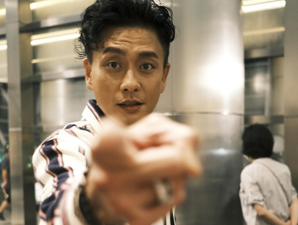 盤點9位藝人曾參加校花校草選舉！鄧麗欣識到初戀男友 原來呢位富貴千金都係！