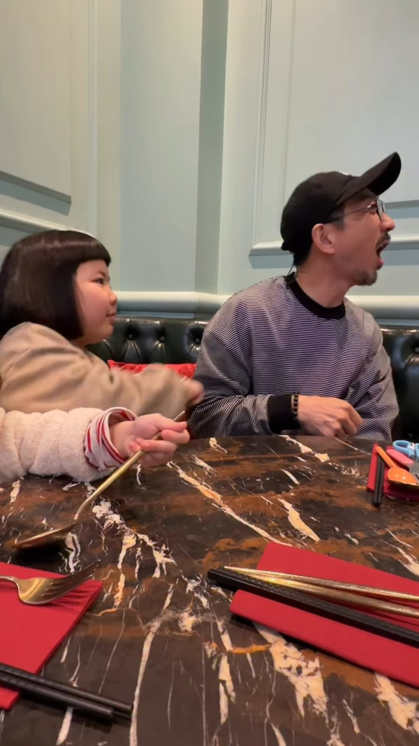 李璨琛教7歲大女李元元做呢一件事惹爭議 被網民狠批教壞細路：唔好笑！