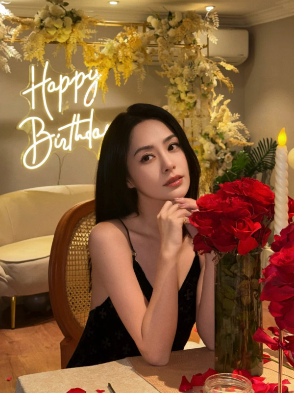 阿嬌飛埃及慶生零濾鏡生圖超驚艷！45歲少女感似食防腐劑「360度無死角」