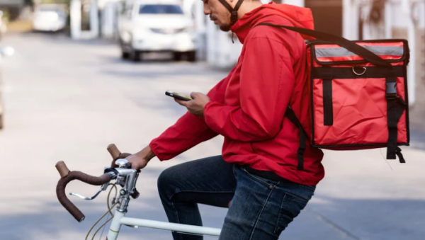 公屋住戶做外賣員都要上報？網民：搵多$1都要報！漏報一筆最高罰5萬兼收樓！附房署嚴查清單