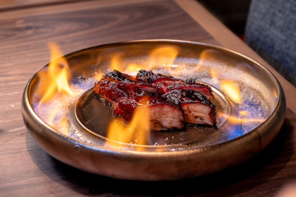 旺角高質手工中菜「玥派」驚喜登場！必食火燄黑叉燒／脆皮蔥油雞／超濃開心果糊 (記者實測試食)