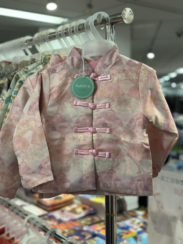 銅鑼灣時代廣場嬰童服飾/育兒產品開倉低至1折!$39起買新年應節衫/冬季服裝/厚外套/水樽水壺/玩具/圖書