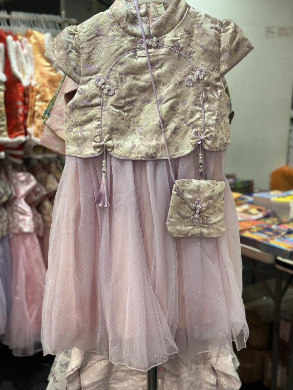 銅鑼灣時代廣場嬰童服飾/育兒產品開倉低至1折!$39起買新年應節衫/冬季服裝/厚外套/水樽水壺/玩具/圖書