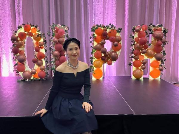 前港姐季軍淡出娛圈15年近照曝光！嫁身家過億飲食大亨移居加國做少奶奶