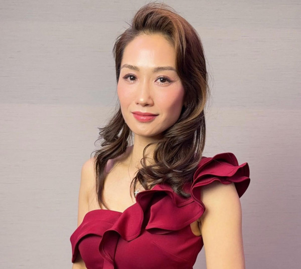 前港姐季軍淡出娛圈15年近照曝光!嫁身家過億飲食大亨移居加國做少奶奶