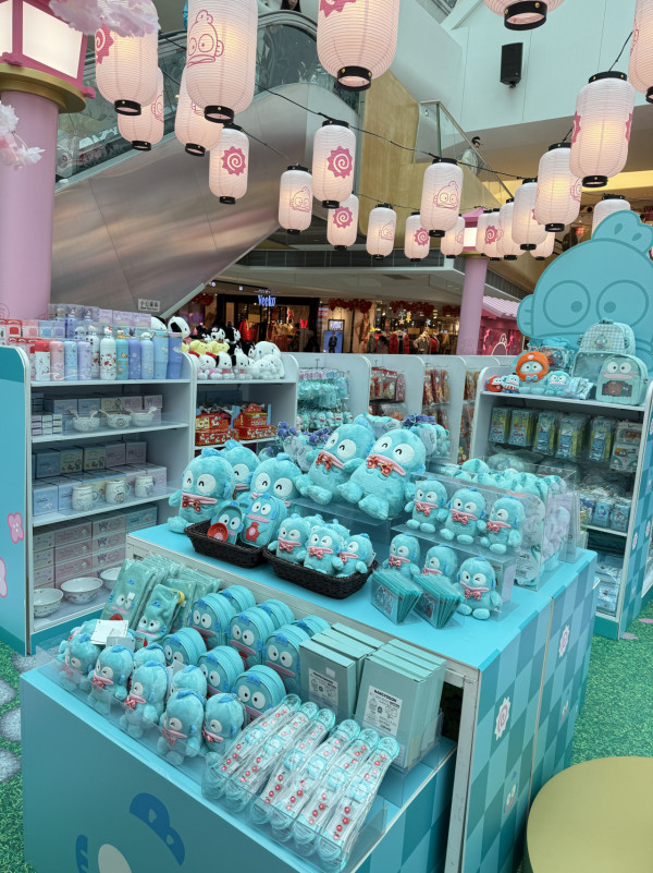 全港首個水怪HANGYODON新春花庭園！6米高日式溫泉風呂/逾200款Sanrio周邊