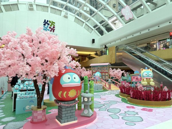 全港首個水怪HANGYODON新春花庭園！6米高日式溫泉風呂/逾200款Sanrio周邊