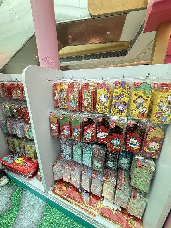 全港首個水怪HANGYODON新春花庭園！6米高日式溫泉風呂/逾200款Sanrio周邊