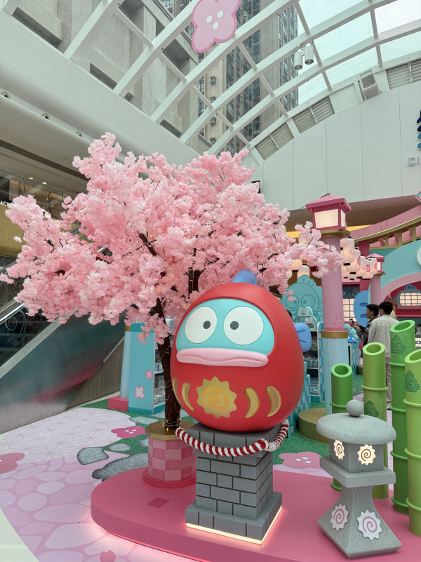 全港首個水怪HANGYODON新春花庭園！6米高日式溫泉風呂/逾200款Sanrio周邊