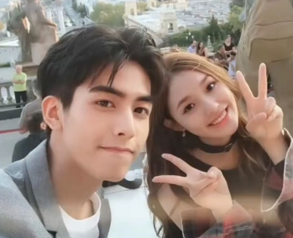 宋威龍出道11年緋聞女友逐個數！16歲初戀親密照曝光  身高185成新頂流男神