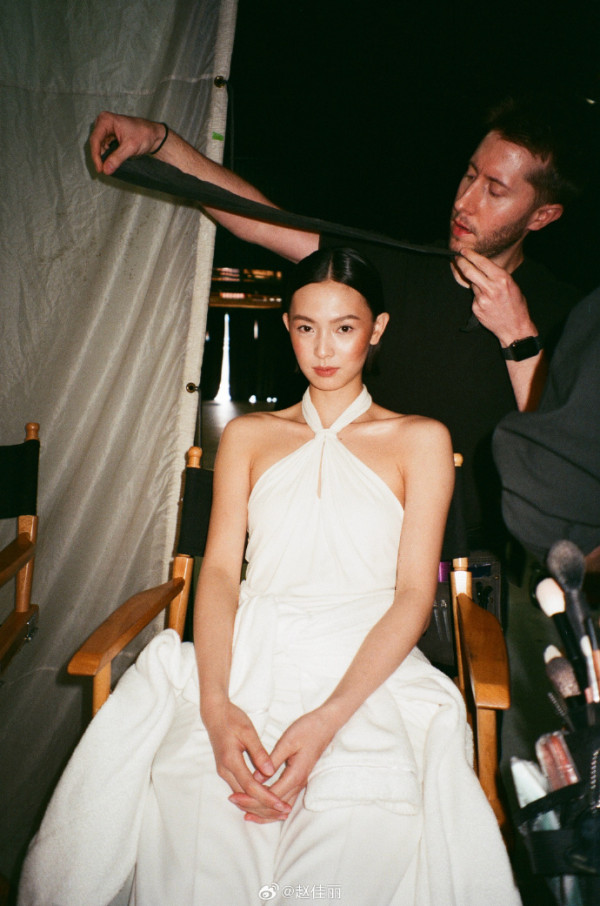 宋威龍出道11年緋聞女友逐個數！16歲初戀親密照曝光  身高185成新頂流男神