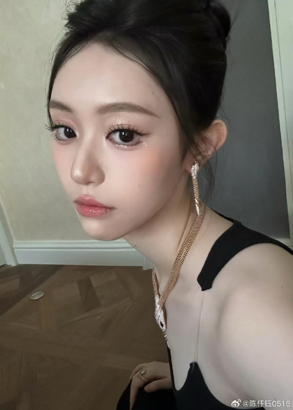 宋威龍出道11年緋聞女友逐個數！16歲初戀親密照曝光  身高185成新頂流男神