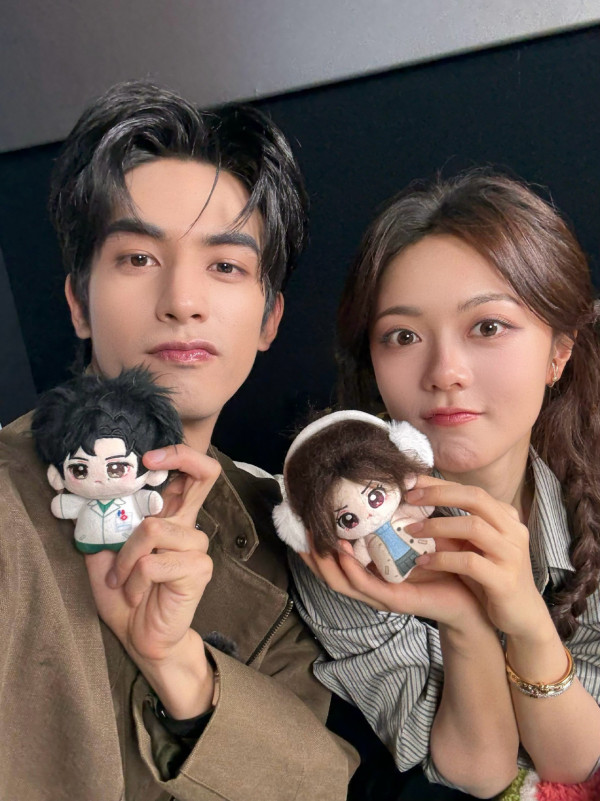 宋威龍出道11年緋聞女友逐個數！16歲初戀親密照曝光  身高185成新頂流男神