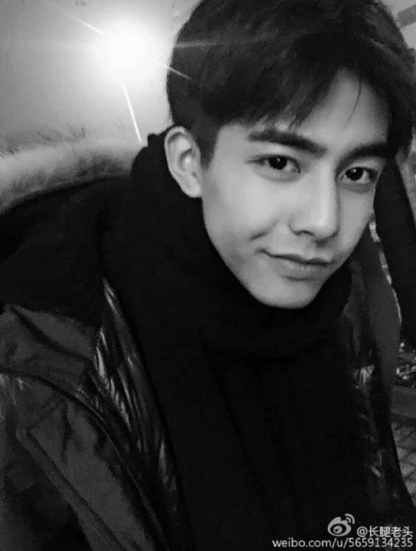 宋威龍出道11年緋聞女友逐個數！16歲初戀親密照曝光  身高185成新頂流男神