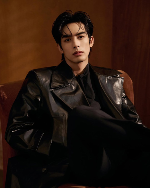 宋威龍出道11年緋聞女友逐個數！16歲初戀親密照曝光  身高185成新頂流男神