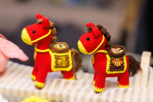 新年好去處2026｜全港7大新春市集：D2 Place見JFFT、Lolly Talk/荃灣開心果甜品/沙田動漫祭（不斷更新）