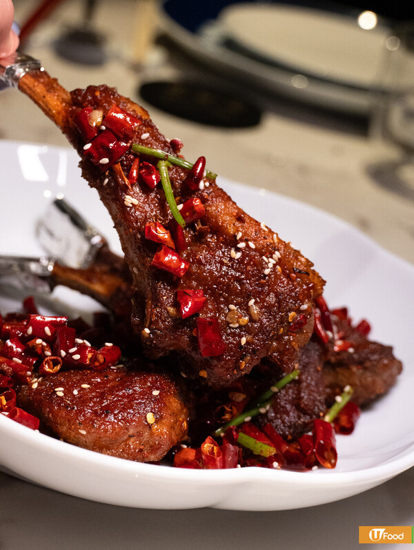 北角新開海景五星級中菜廳    明爐烤鴨／擔擔鴛鴦雞／蟹肉灌湯餃