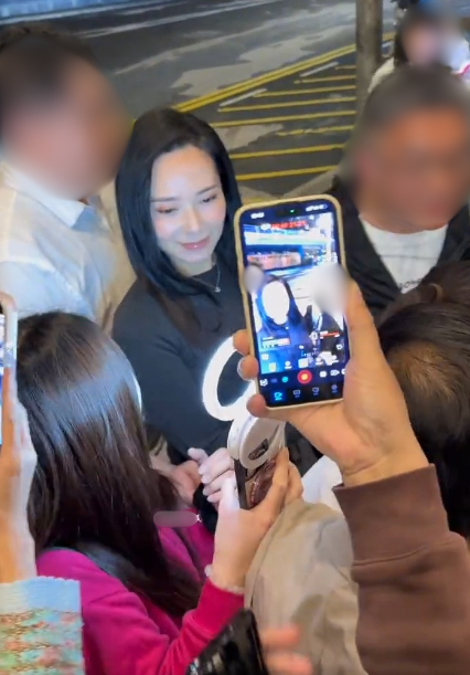 51歲郭羨妮近距離驚見暴瘦見骨 生圖流出臉頰凹陷嚇壞網民︰動作很慢