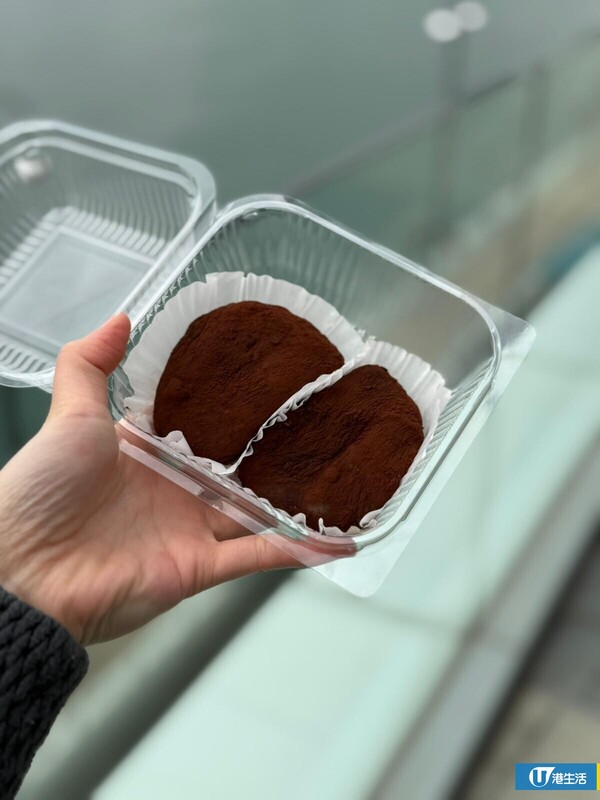 尖沙咀驚現超長人龍「轉幾個彎」編輯直擊！杜拜朱古力麻糬爆紅開賣：$48兩粒半小時售罄