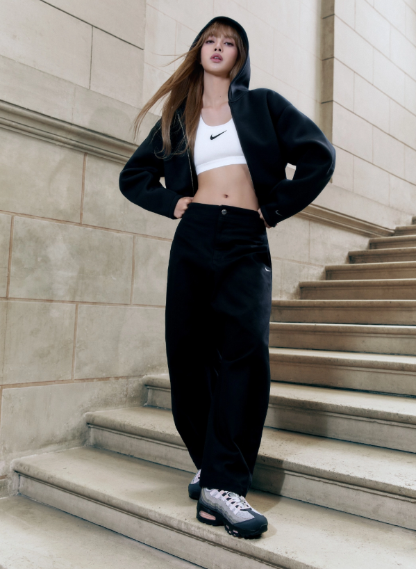 LISA與Nike開啟了全新的長期合作關係(圖: nike 官網)