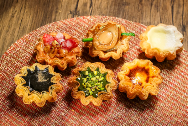 森林麵包首創「原隻鮑魚千層撻」低至$28起!蘿蔔糕變酥皮撻？必試爆餡芋泥巴斯克／足五倍料糕點 附早鳥優惠!