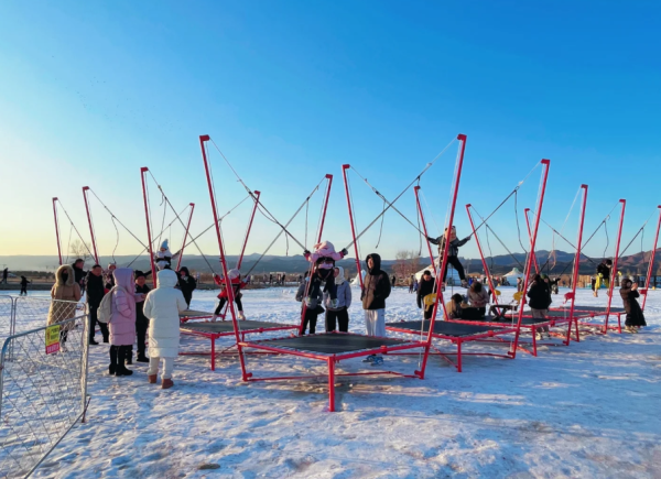 照片來源:小紅書@敕勒川草原冰雪季 照片來源:小紅書@敕勒川草原冰雪季