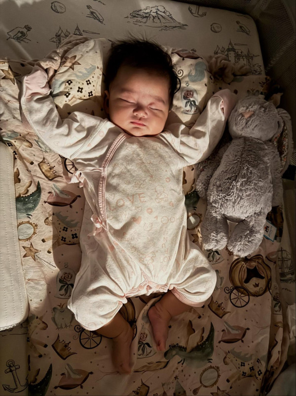 兒童節目主持離巢TVB驚爆秘密誕女！神隱一年半抱B照曝光：掛住夜夜笙歌