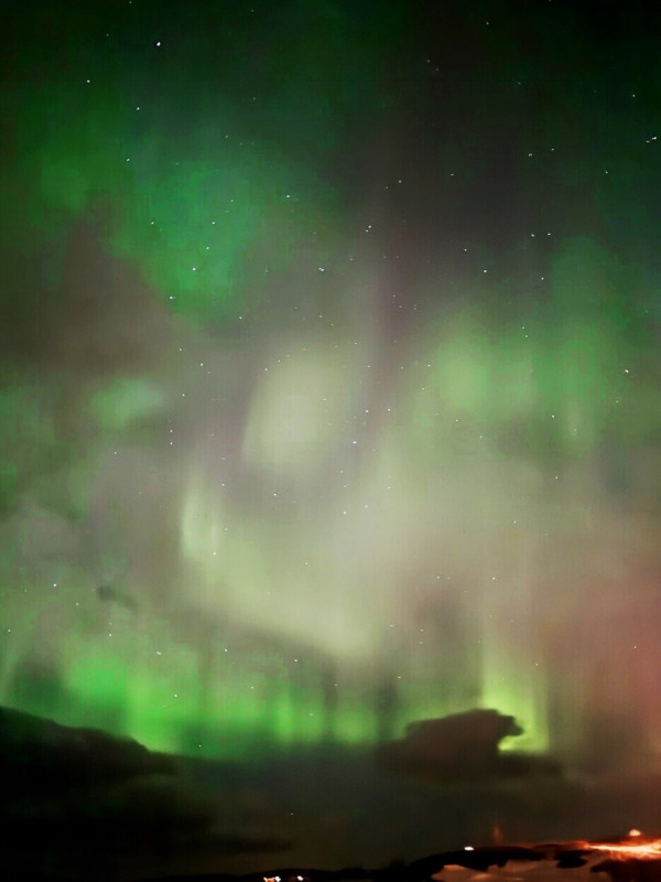 前TVB小花冰島極光雪地脫剩比堅尼！零度大解放晒「未婚夫視角」震撼網民