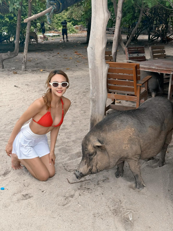 前TVB小花冰島極光雪地脫剩比堅尼！零度大解放晒「未婚夫視角」震撼網民