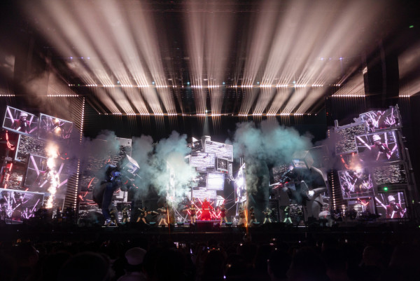 陳小春《生旦淨末丑》澳門站寶刀未老 致敬恩師羅文 預告2.0華麗升級四面台