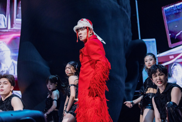 陳小春《生旦淨末丑》澳門站寶刀未老 致敬恩師羅文 預告2.0華麗升級四面台