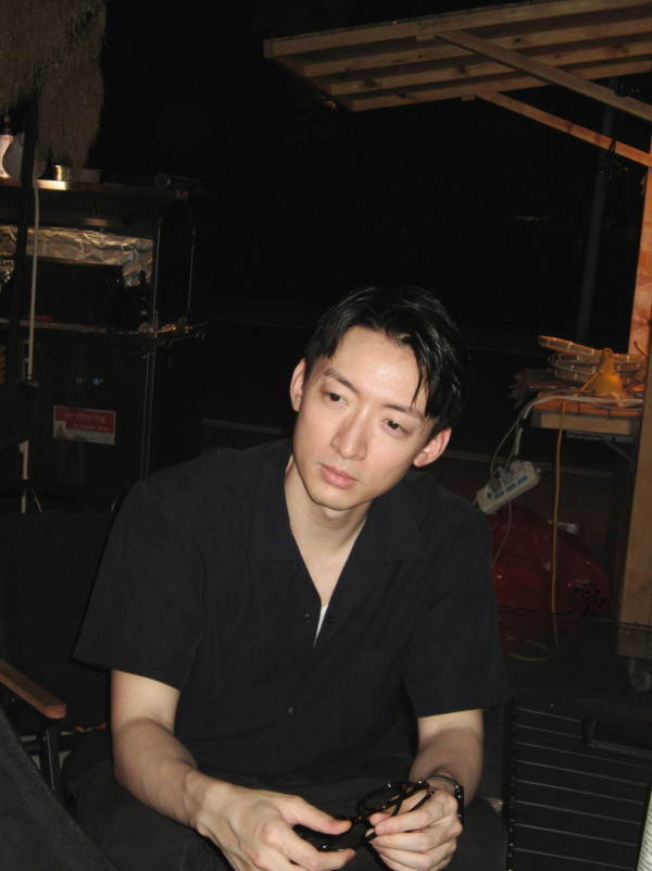 獨家｜前TVB男星尖沙咀拍追逐戲小紅書瘋傳！嚇親內地遊客急出面解畫：香港很安全 