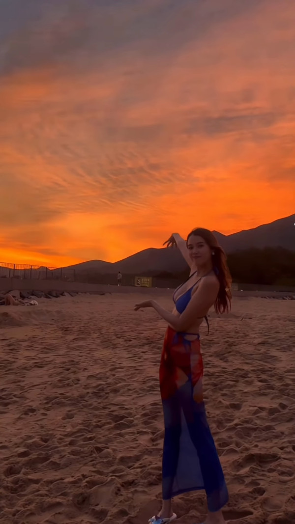 東張女神鄧凱文極限爆乳震撼沙灘！三點式晒海溝級事業線征服網民︰係咪海嘯