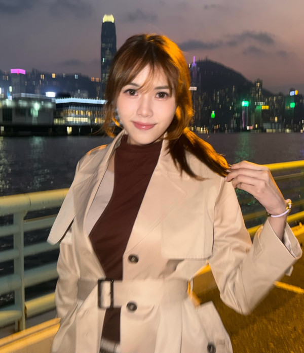 東張女神鄧凱文極限爆乳震撼沙灘！三點式晒海溝級事業線征服網民︰係咪海嘯