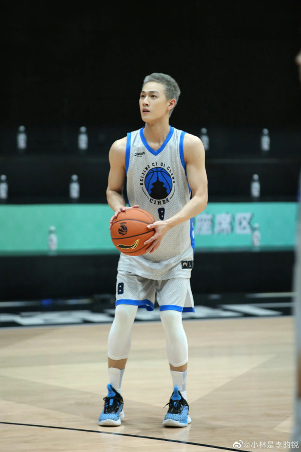 古裝陸劇男神李昀銳7件不為人知的事！曾入國家籃球隊被粉絲封「薄肌男神」