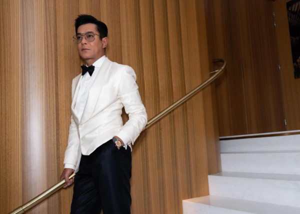 古天樂晒一家三口全家福罕有破例笑住影相 媽媽樣貌曝光母子五官似足餅印