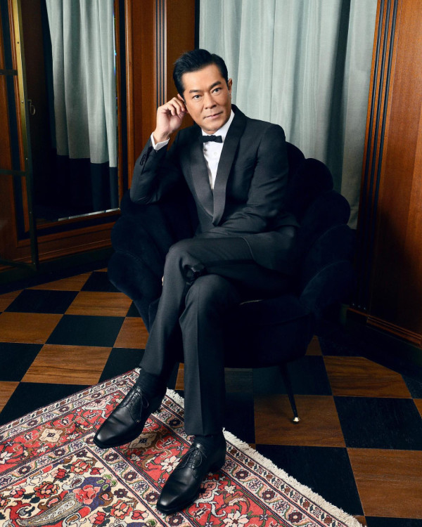 古天樂晒一家三口全家福罕有破例笑住影相 媽媽樣貌曝光母子五官似足餅印