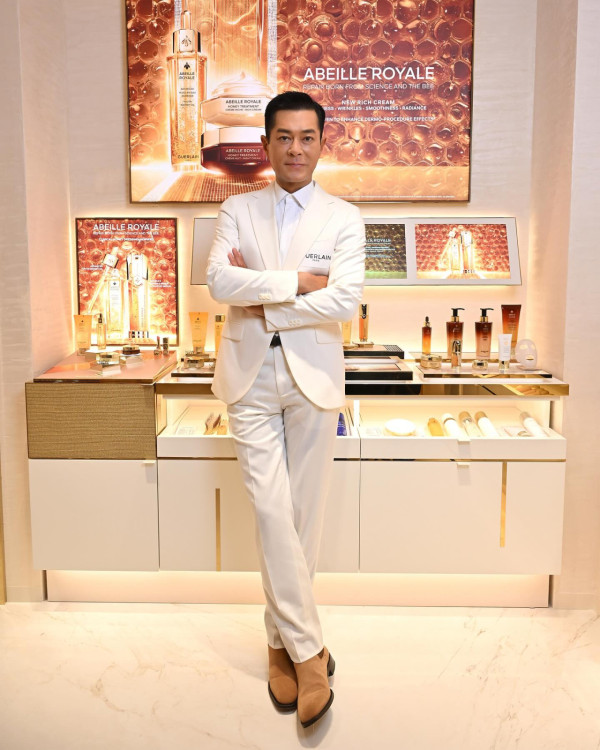 古天樂晒一家三口全家福罕有破例笑住影相 媽媽樣貌曝光母子五官似足餅印