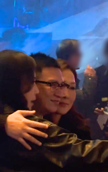 吳美珩息影多年罕有露面睇演唱會 53歲氣質風情萬種驚艷網民︰人間防腐劑