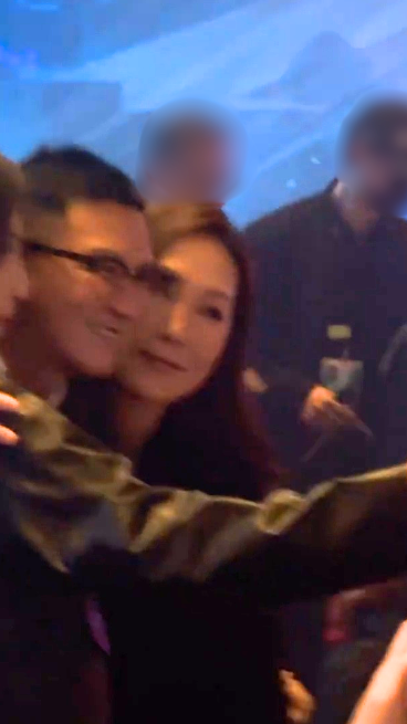 吳美珩息影多年罕有露面睇演唱會 53歲氣質風情萬種驚艷網民︰人間防腐劑